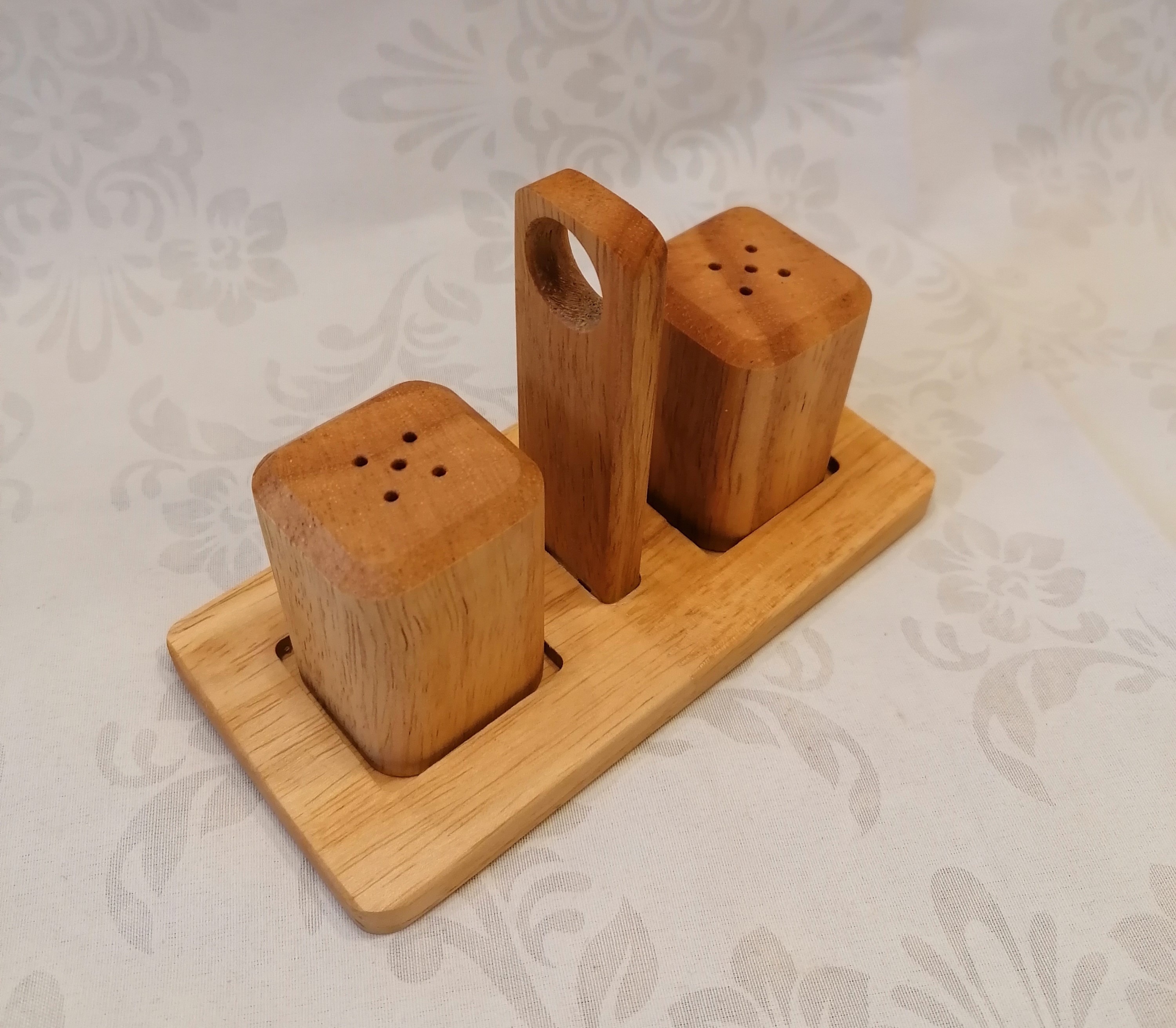 نمکدان چوبی 6cm با پایه چوبی